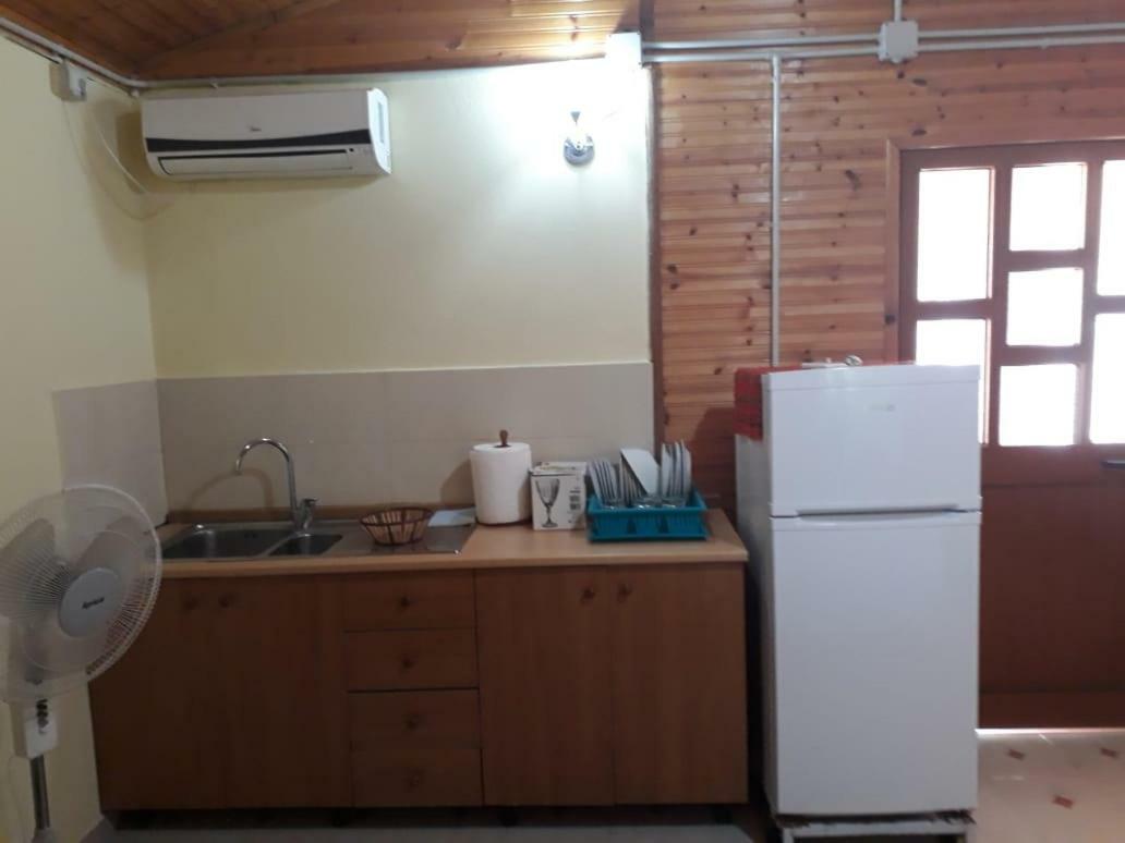 Apartamento Kolonia E Artistave Velipojë Exterior foto